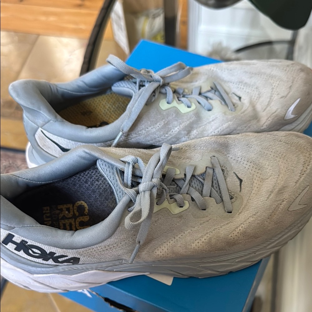 HOKA Arahi Light Blue Running Shoes - Size 10 - Picture 7 of 8